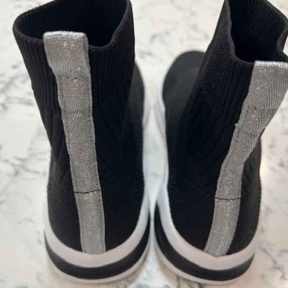 hightop womens slip-on sneakers - Picture 2 of 4